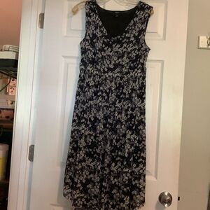 Navy flower sleeveless dress